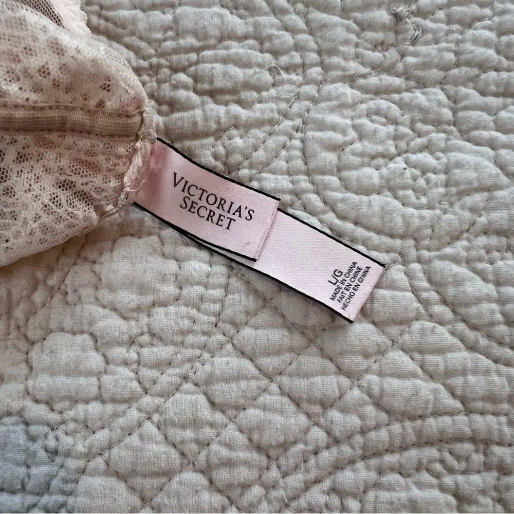 Victoria’s Secret: Double Lined White Front Clasp Lace Bralette Size Large - Picture 4 of 9